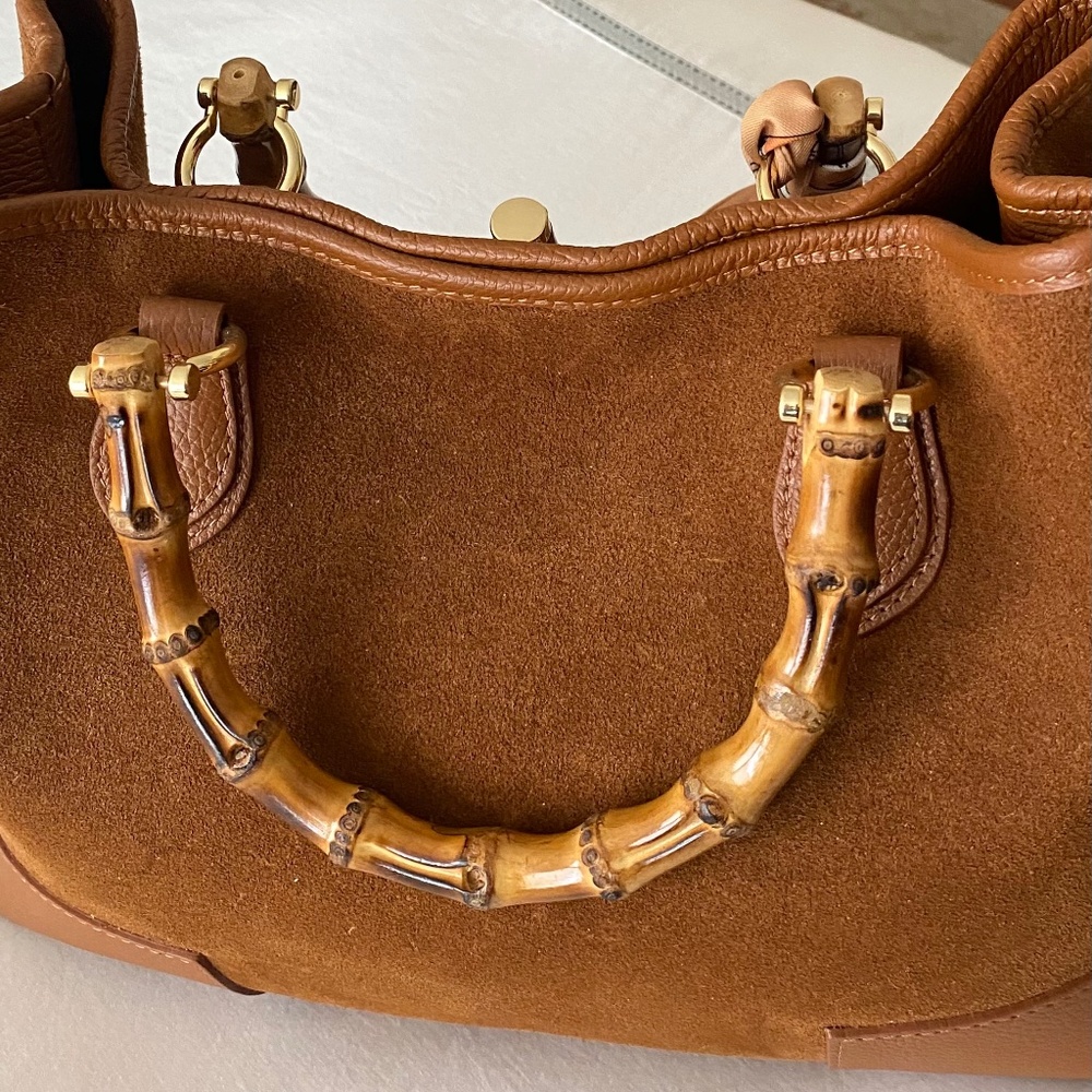 Italian leather/suede pocketbook with bamboo handles - Picture 2 of 6